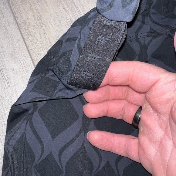 Men’s Fabletics Shorts XS - Picture 3 of 5